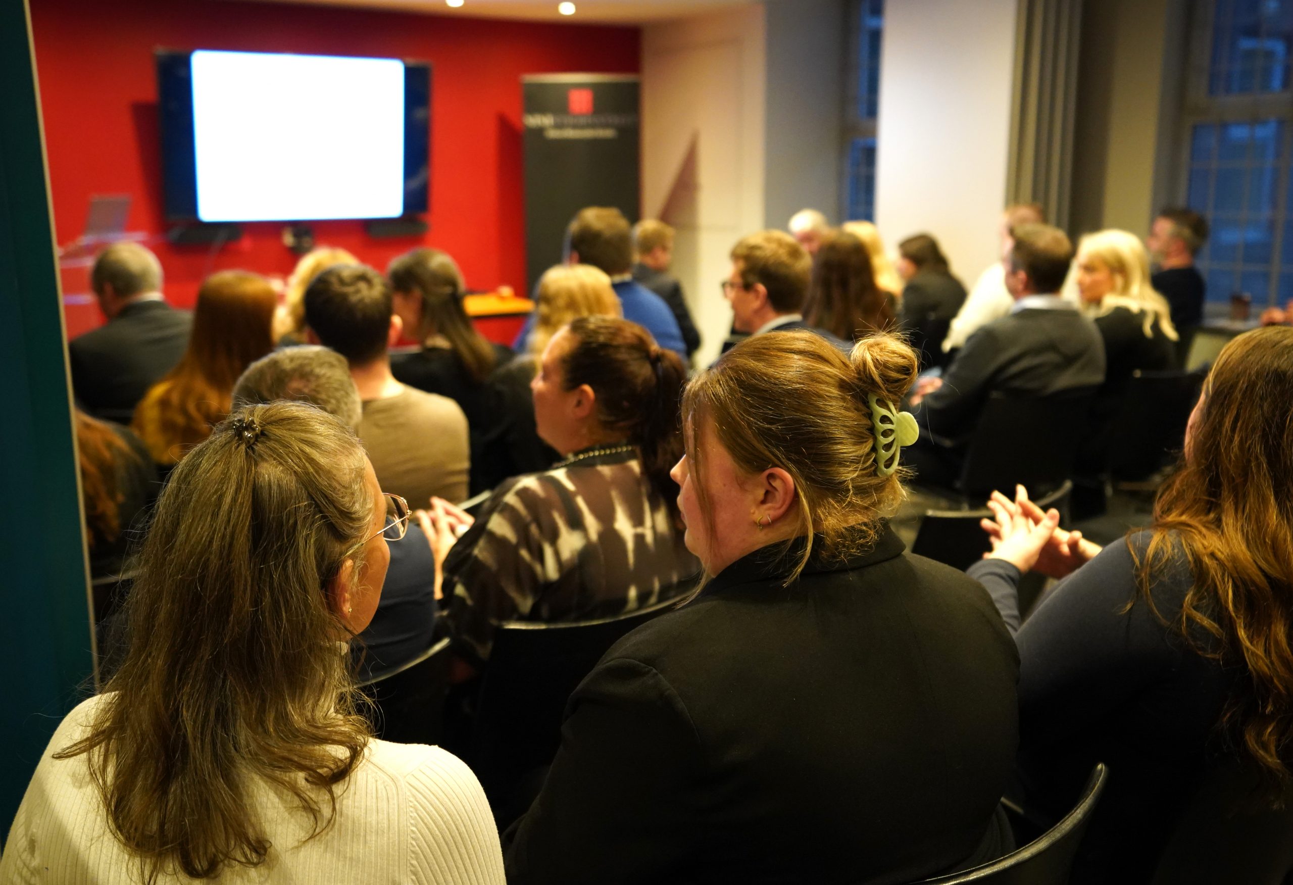 Full House at Meet & Mingle Nov 2023 - MLAS